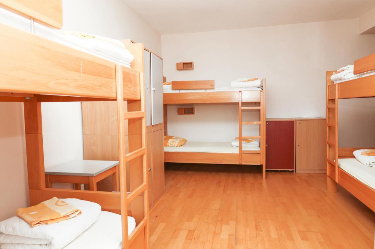 Hostel Hi *